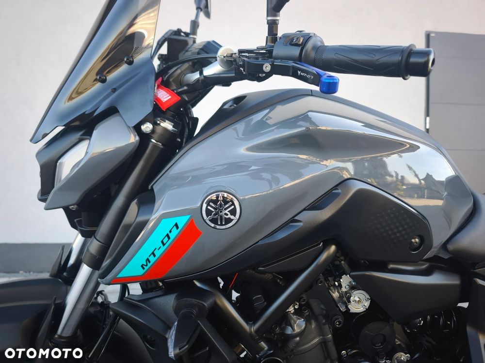 Yamaha MT - 17