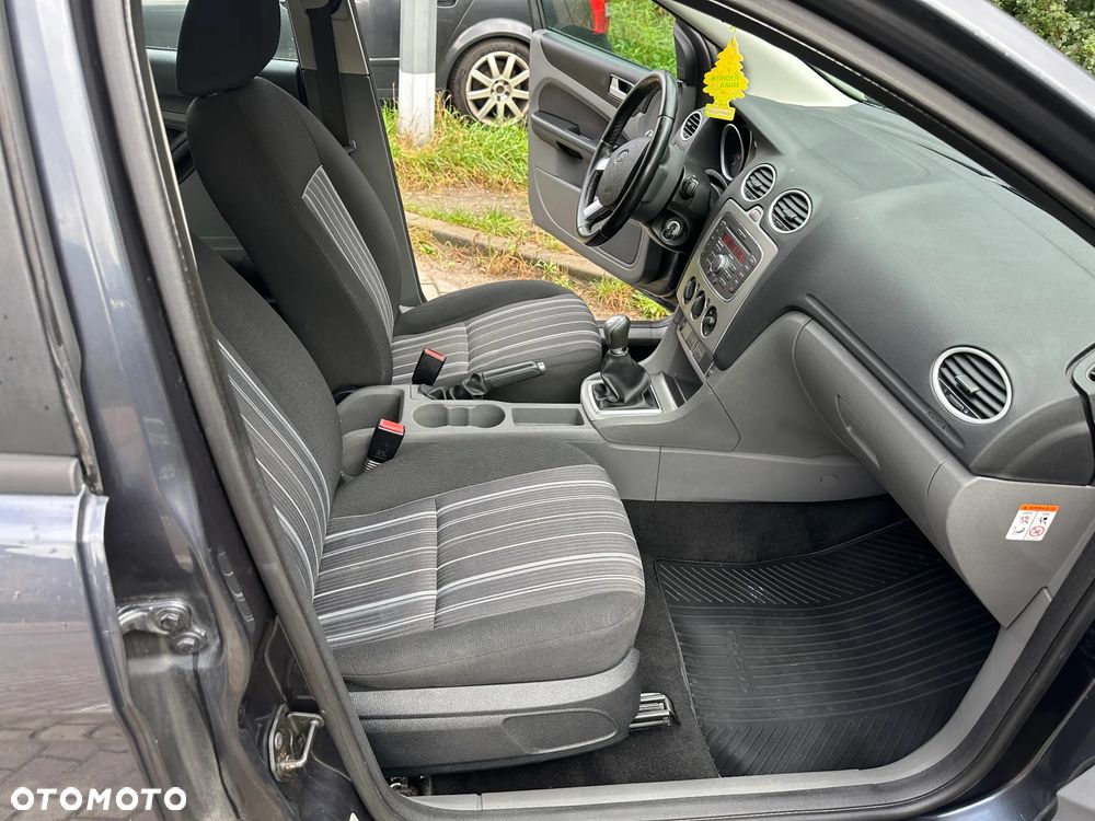 Ford Focus 1.8 Titanium - 13