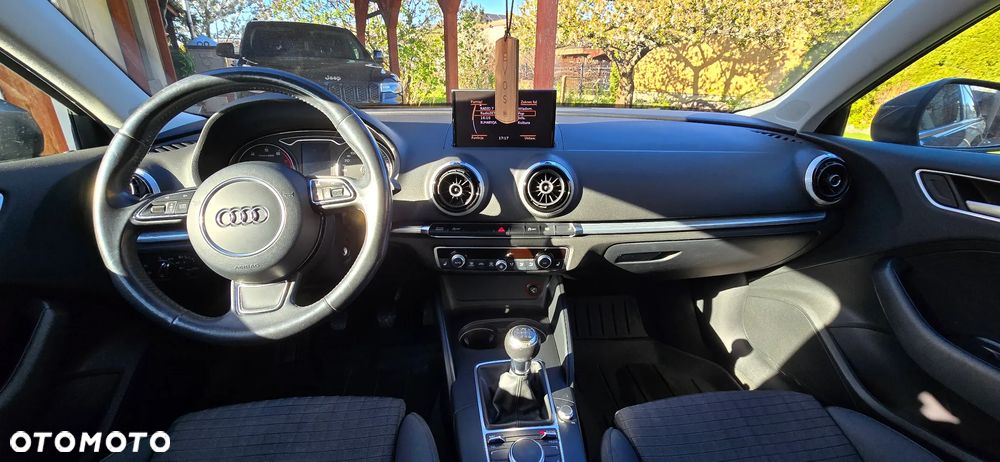 Audi A3 Sportback 1.4 TFSI Ambiente - 11