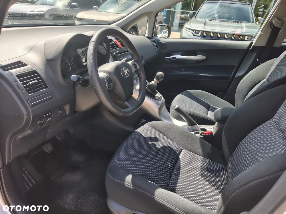 Toyota Auris 1.6 Sol - 10