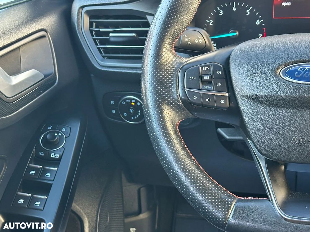 Ford Focus Turnier 1.0 EcoBoost Start-Stopp-System ST-LINE - 19