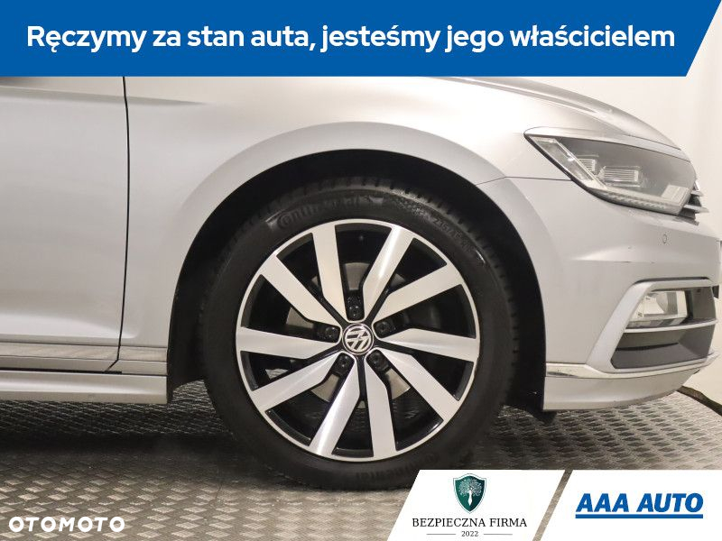 Volkswagen Passat - 16