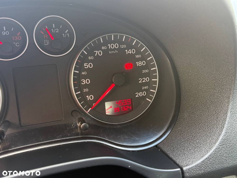 Audi A3 3-drzwiowe 2.0 TDI Attraction - 1