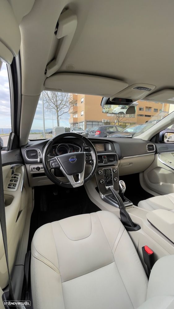 Volvo V40 D2 Kinetic - 9