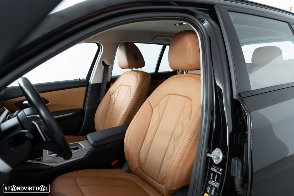 BMW 330 e Line Luxury Auto - 10