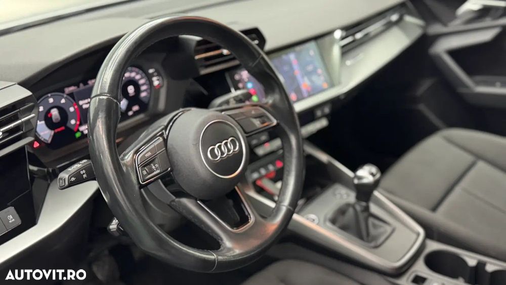 Audi A3 Sportback 1.6 30 TDI Basic - 8