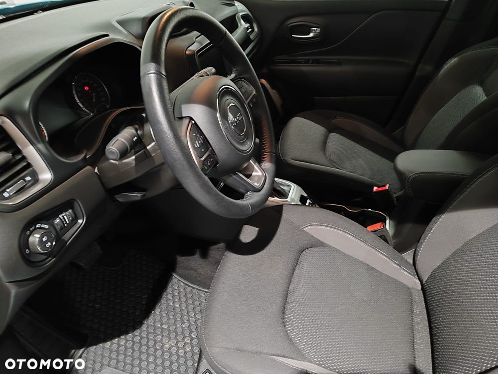 Jeep Renegade 1.5 T4 mHEV Limited FWD S&S DCT - 17