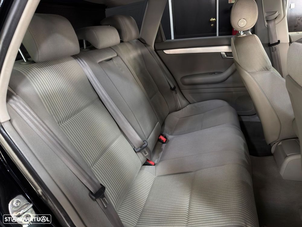 Audi A4 Avant 2.0 TDi S-line - 20