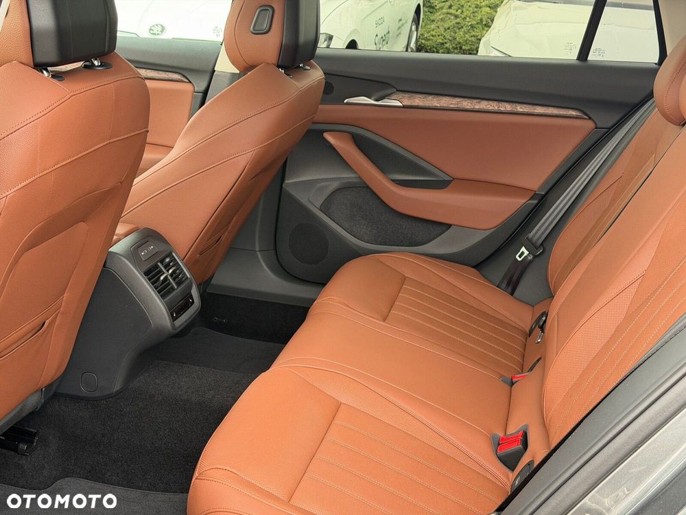Skoda Superb 2.0 TDI SCR 4x4 L&K DSG - 20