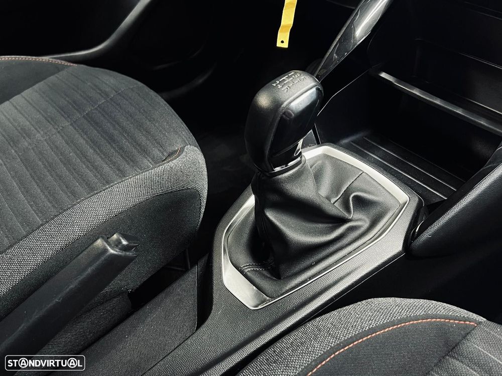 Peugeot 208 1.2 PureTech Active Pack - 34