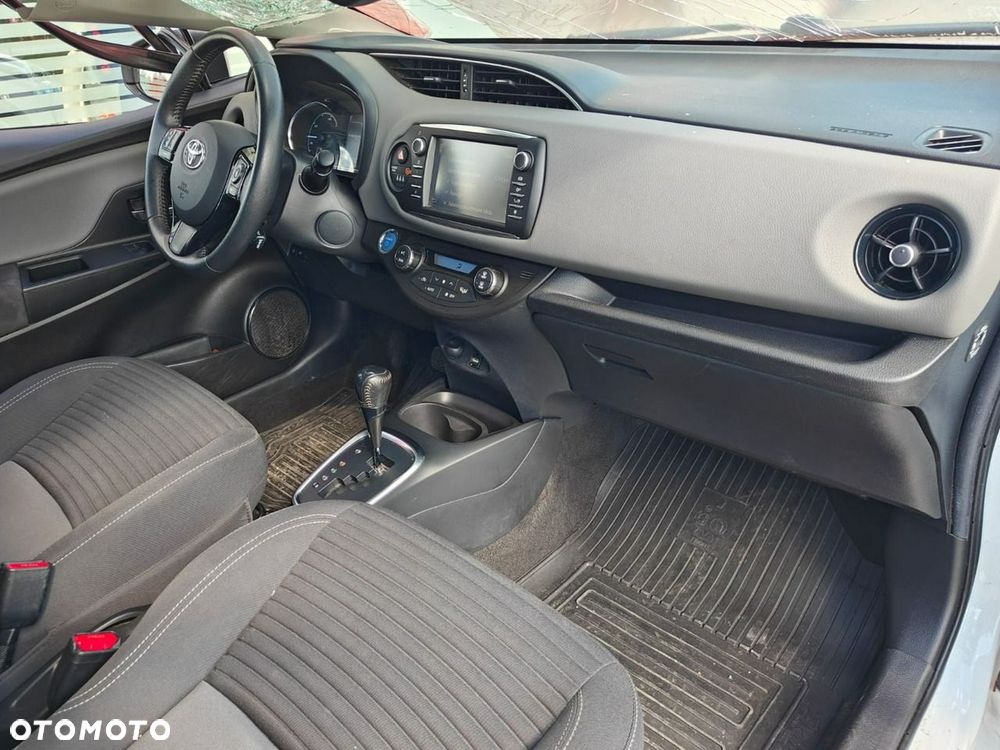 Toyota Yaris - 14