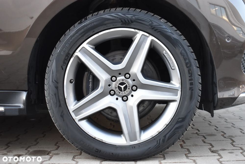 Mercedes-Benz GLE - 11