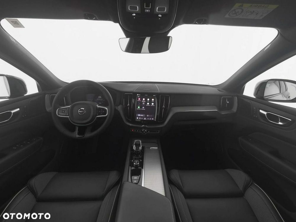 Volvo XC 60 B5 B AWD Plus Dark - 12