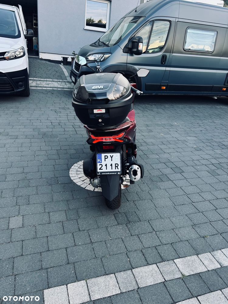 Honda PCX - 1