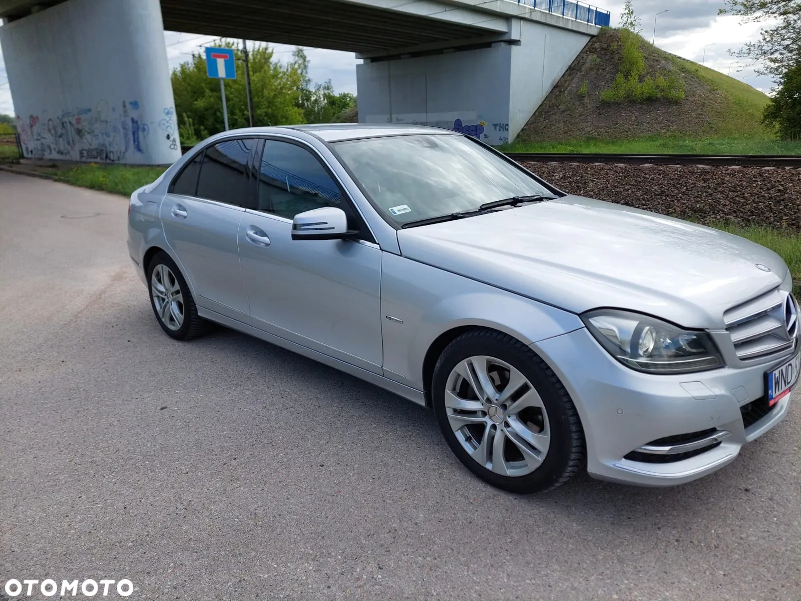 Mercedes-Benz Klasa C 250 CGI BlueEff Avantgarde - 3