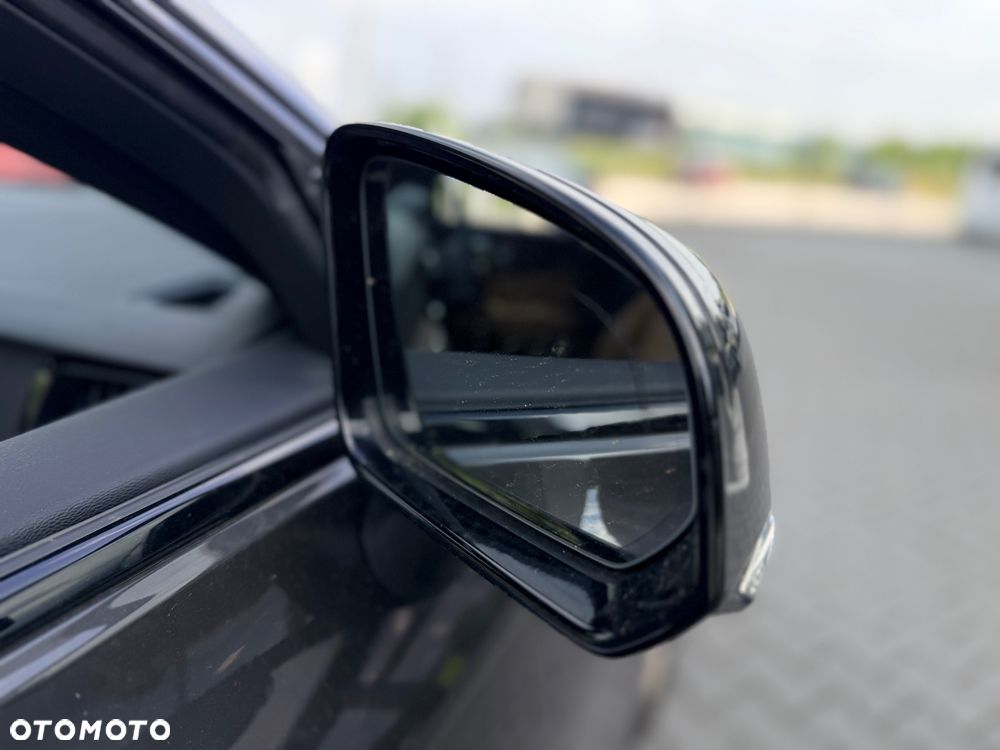 Volvo V60 B3 B Plus Dark - 11