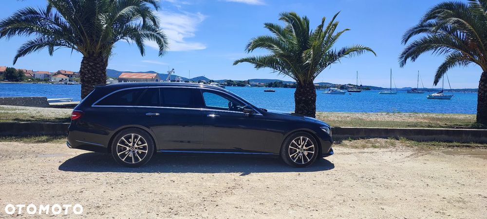 Mercedes-Benz Klasa E 350 d 4Matic 9G-TRONIC Exclusive - 4