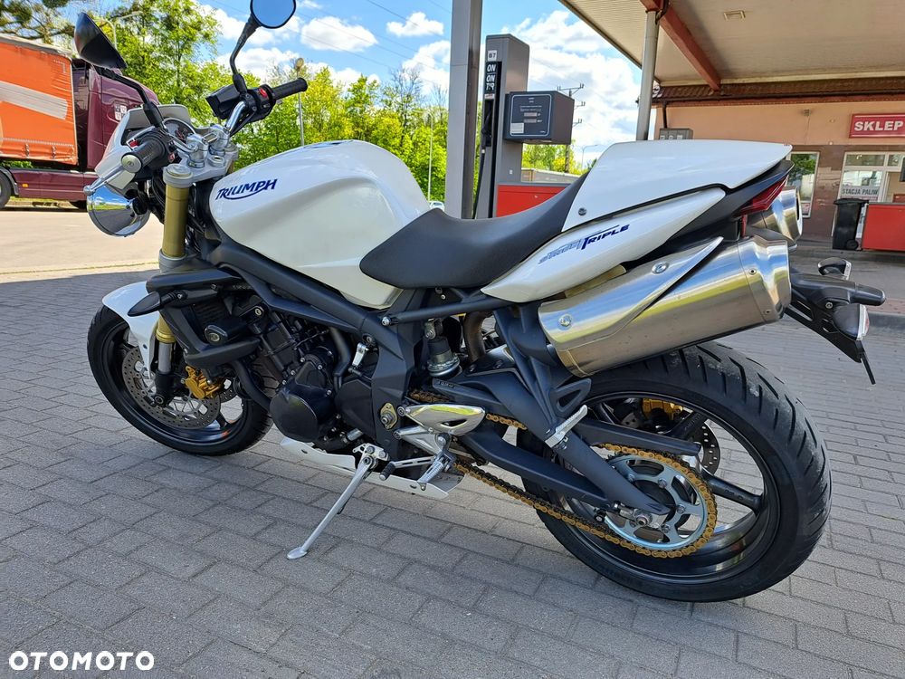 Triumph Street Triple - 9