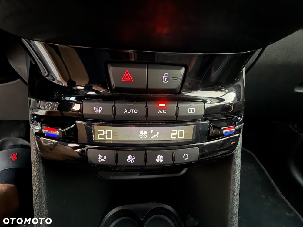 Peugeot 2008 PureTech 110 Stop&Start EAT6 GT-Line Edition - 24