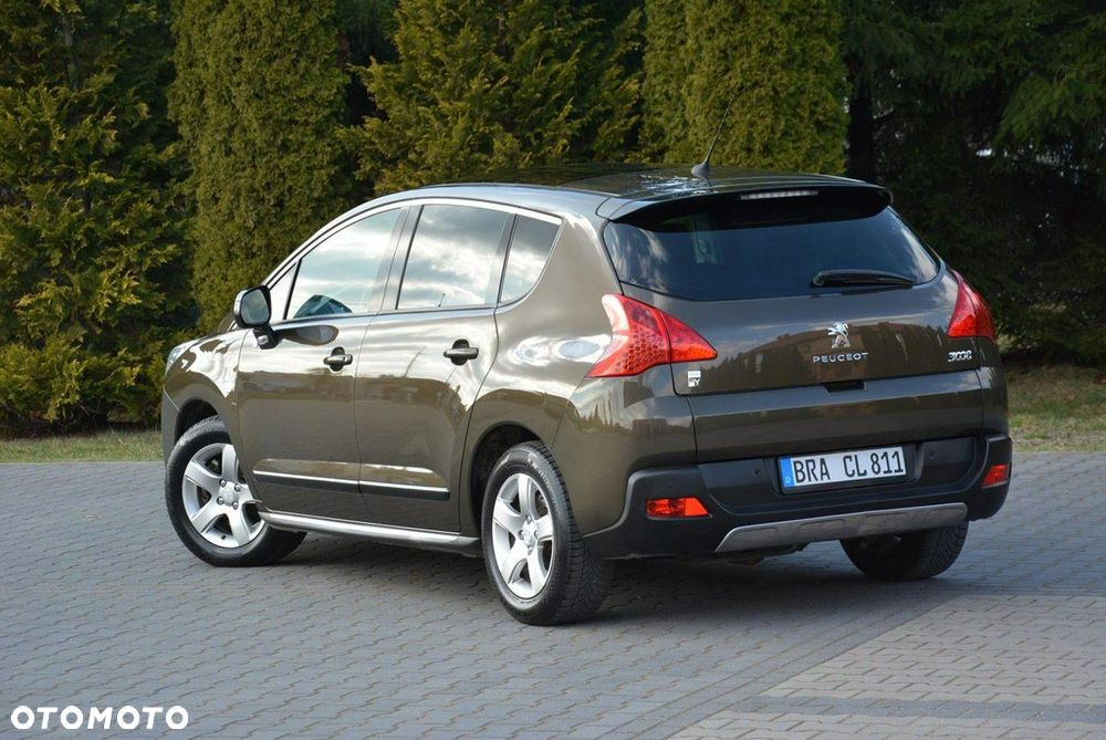 Peugeot 3008 Hybrid4 - 7