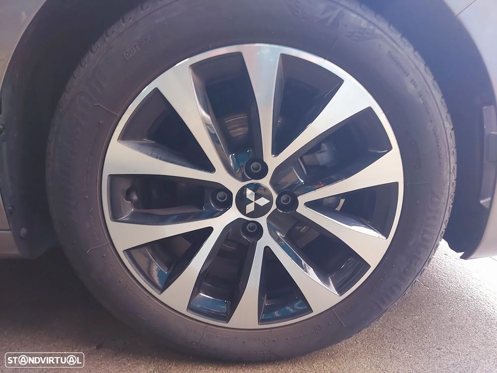 Mitsubishi Colt 1.0 MPI-T Invite - 31