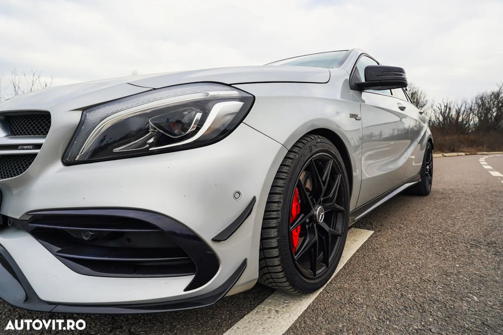 Mercedes-Benz A 45 AMG 4Matic AMG Speedshift 7G-DCT PETRONAS 2015 World Champion Edition - 12