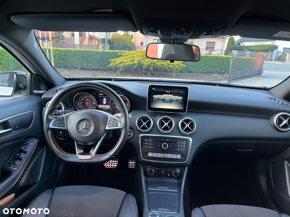 Mercedes-Benz Klasa A 250 7G-DCT AMG Line - 2