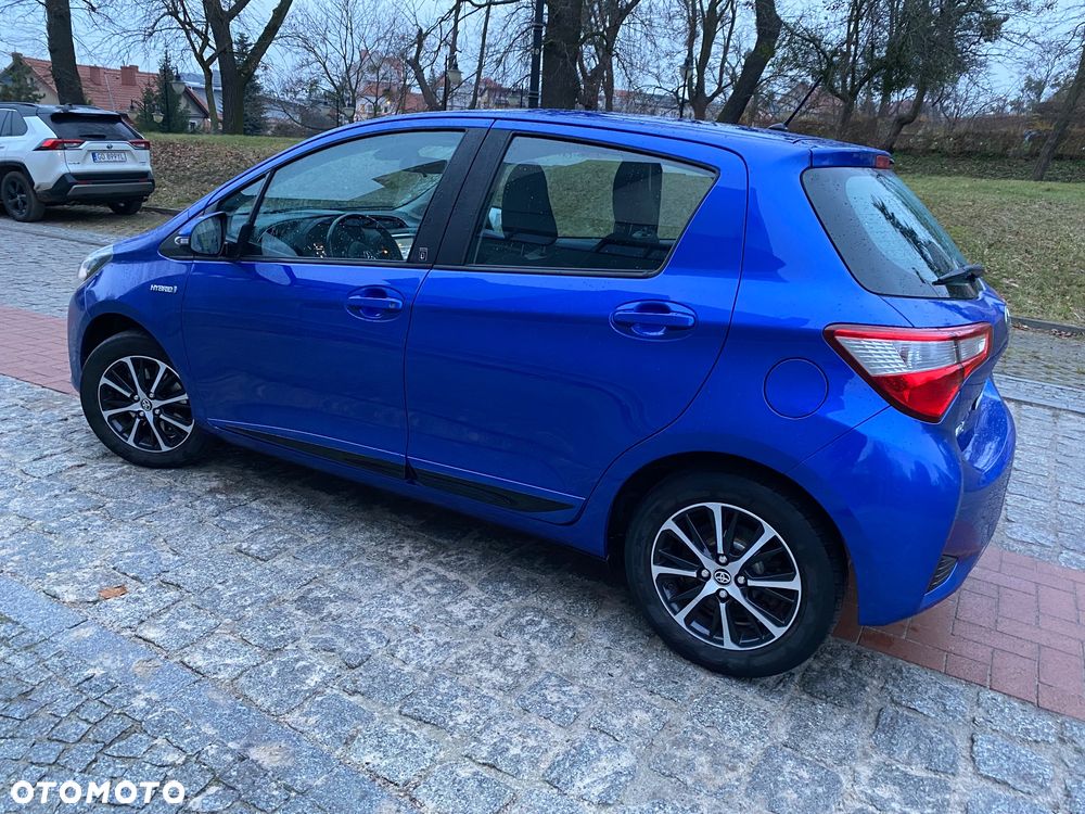 Toyota Yaris 1.5 VVT-i Team Deutschland - 10