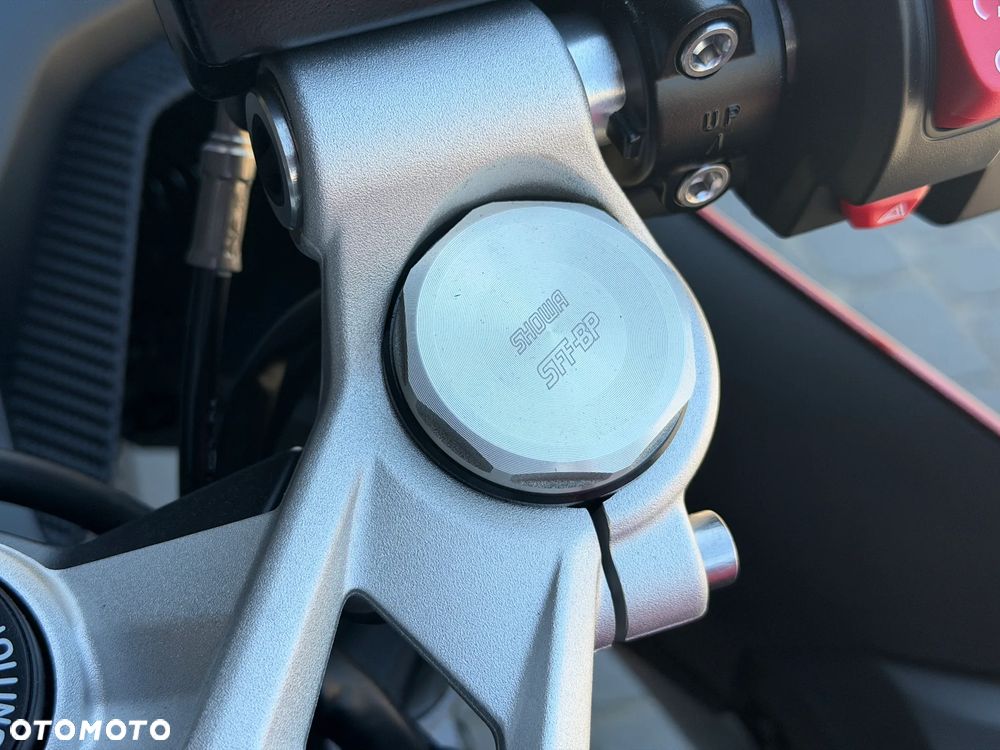 Triumph Daytona - 10