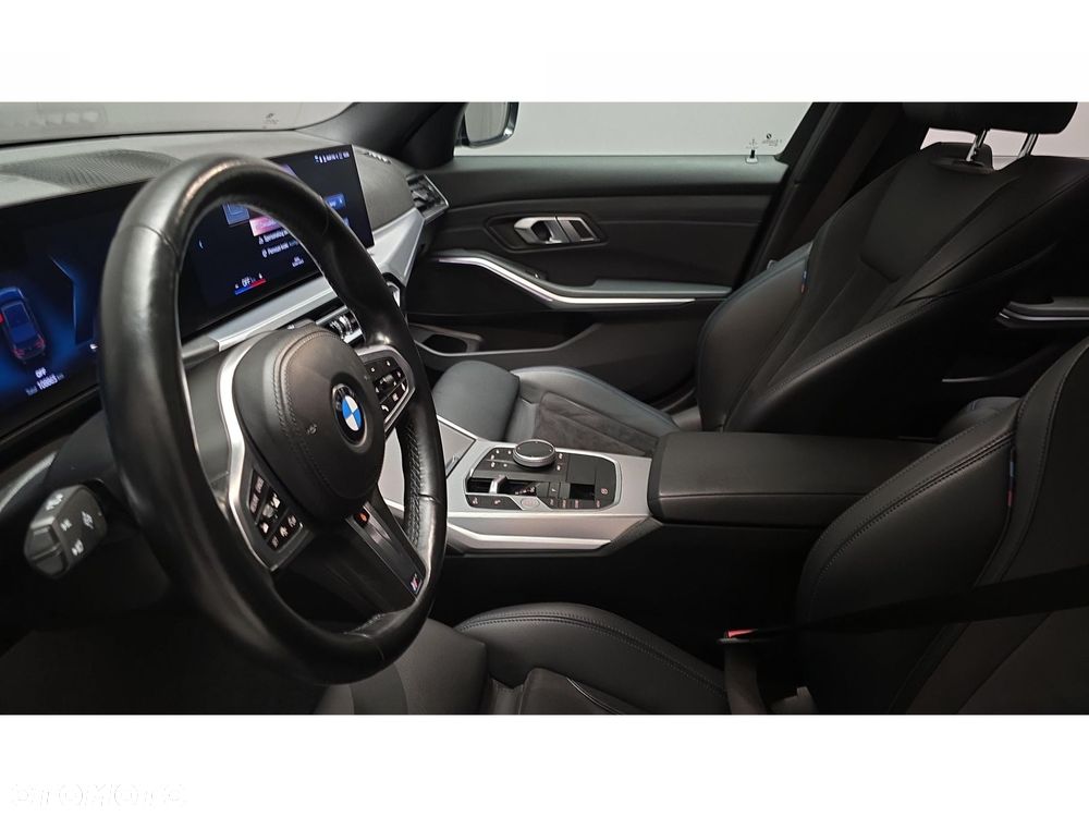 BMW Seria 3 320d xDrive mHEV M Sport - 30