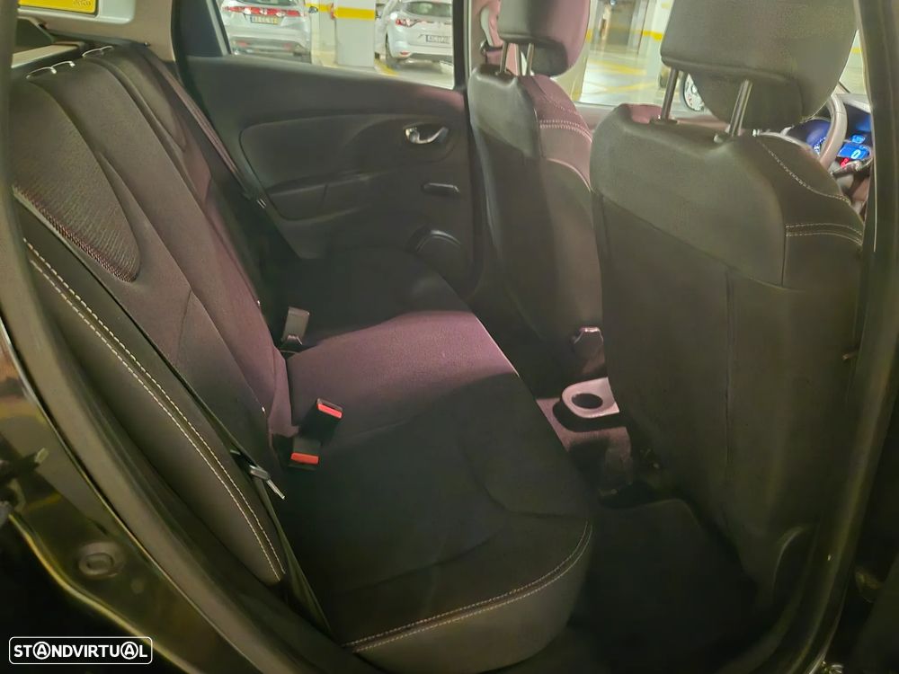 Renault Clio Sport Tourer 1.5 dCi Dynamique S - 25