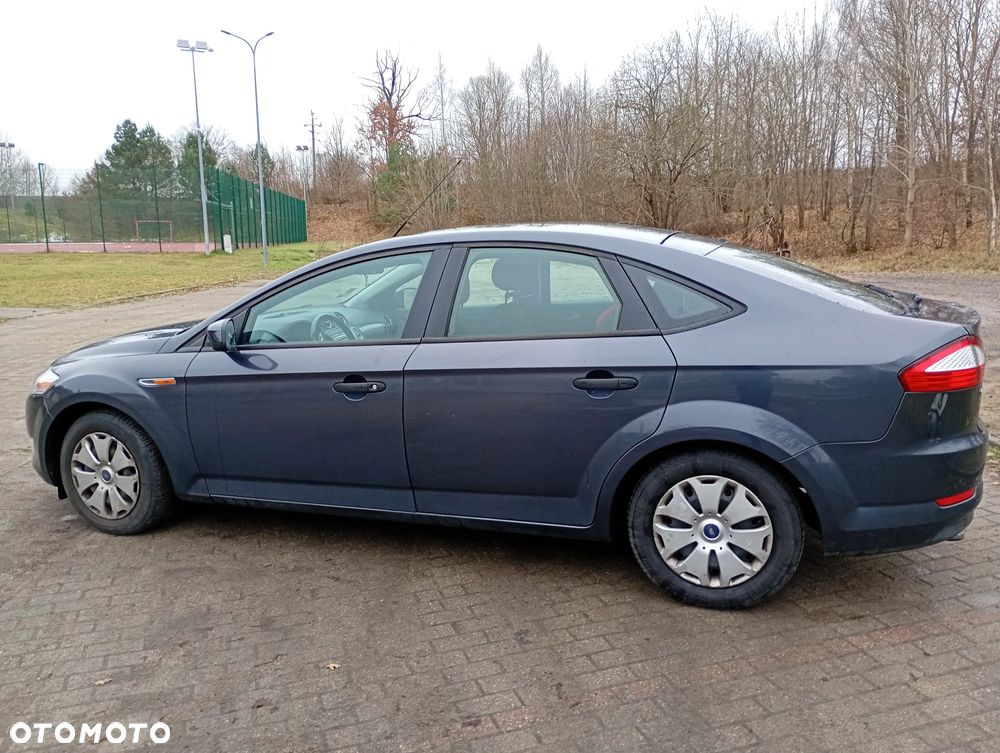 Ford Mondeo 1.8 TDCi Ambiente - 2