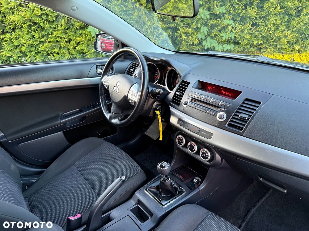Mitsubishi Lancer 1.8 Intense - 15