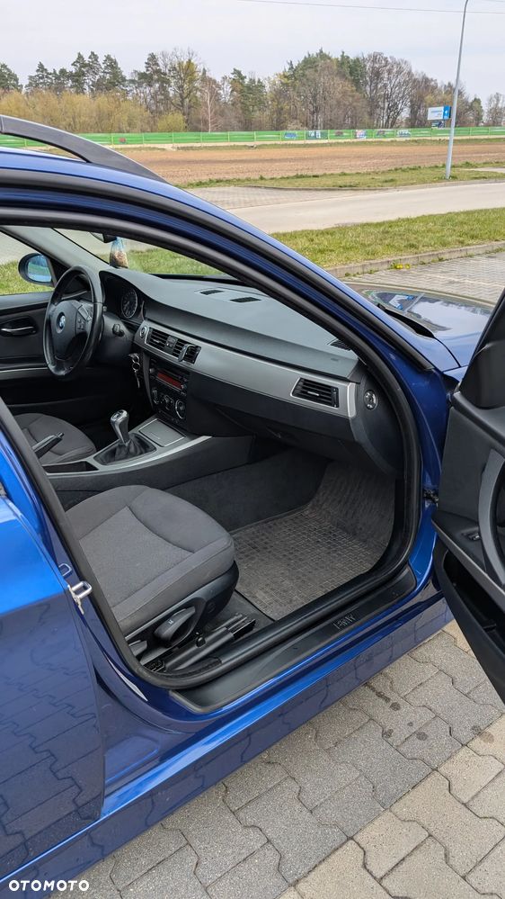 BMW Seria 3 320d DPF - 9