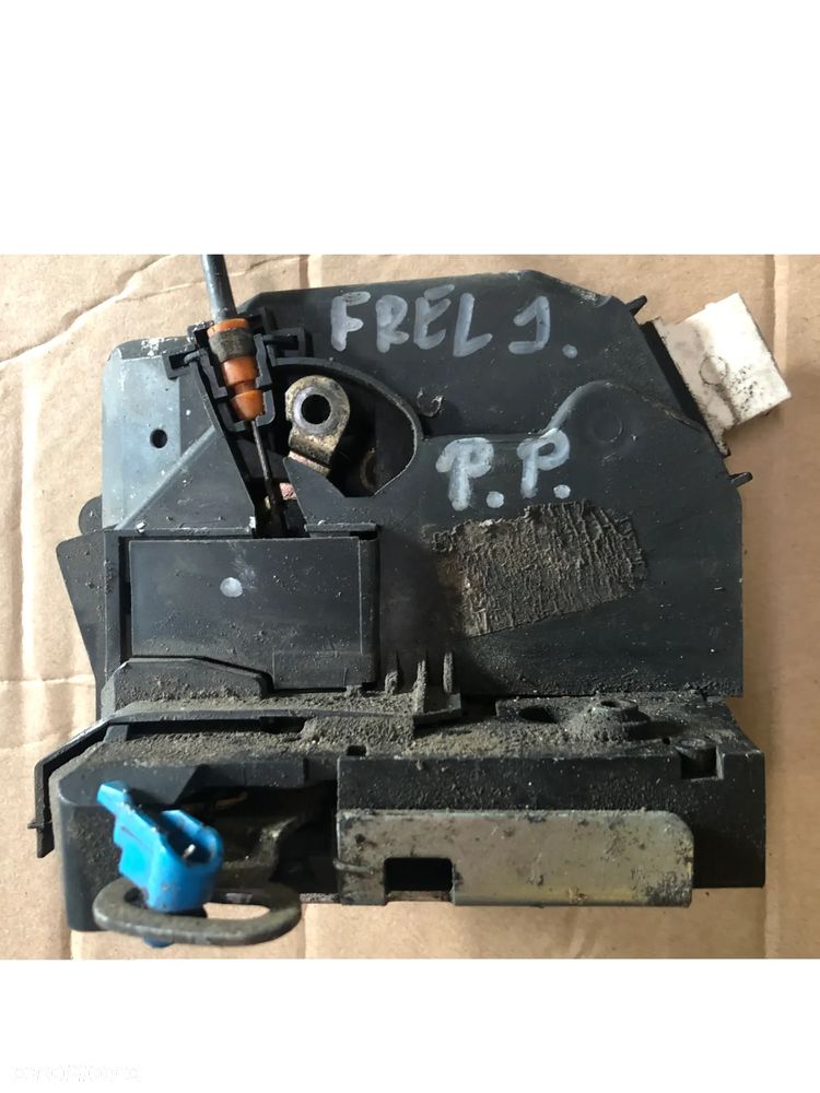Zamek drzwi przedni prawy Land Rover Freelander - 1