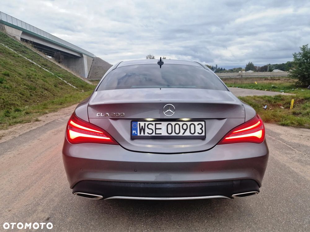 Mercedes-Benz CLA 200 7G-DCT AMG Line - 12