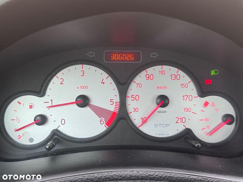 Peugeot 206 - 16