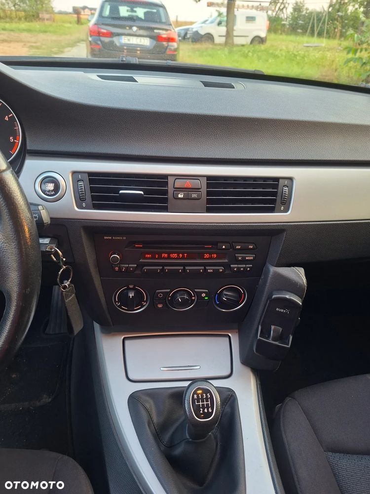 BMW Seria 3 318d DPF - 13