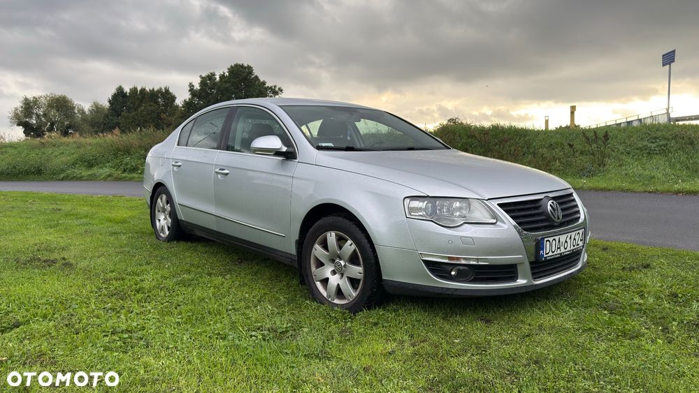 Volkswagen Passat 1.8 TSI Highline - 2