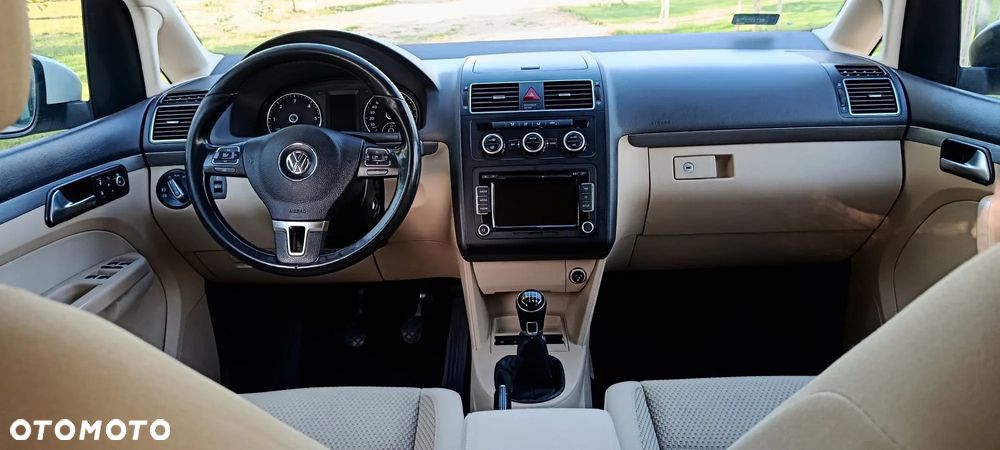 Volkswagen Touran 1.6 TDI DPF BlueMotion Technology Life - 17