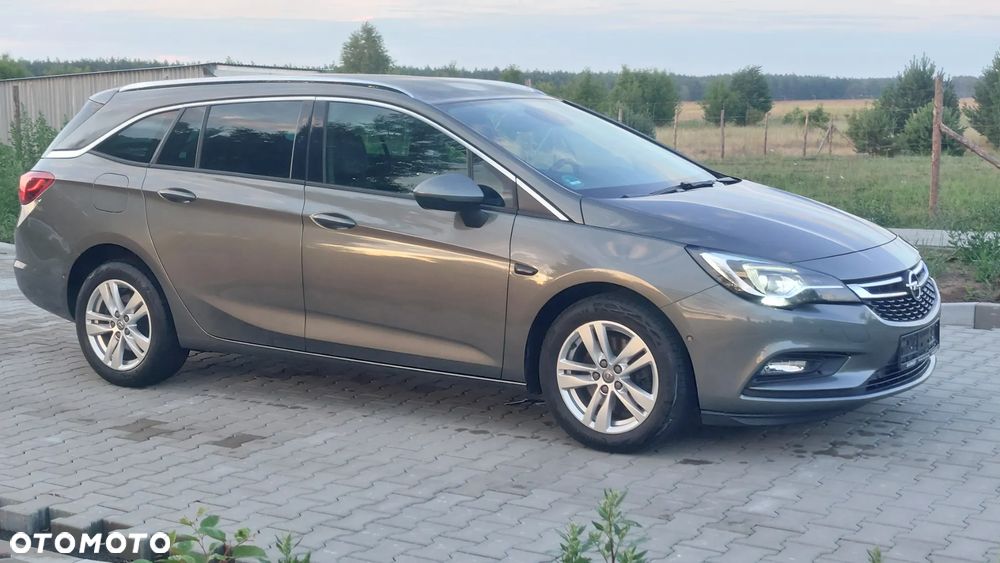 Opel Astra 1.6 D Start/Stop Sports Tourer Innovation - 11