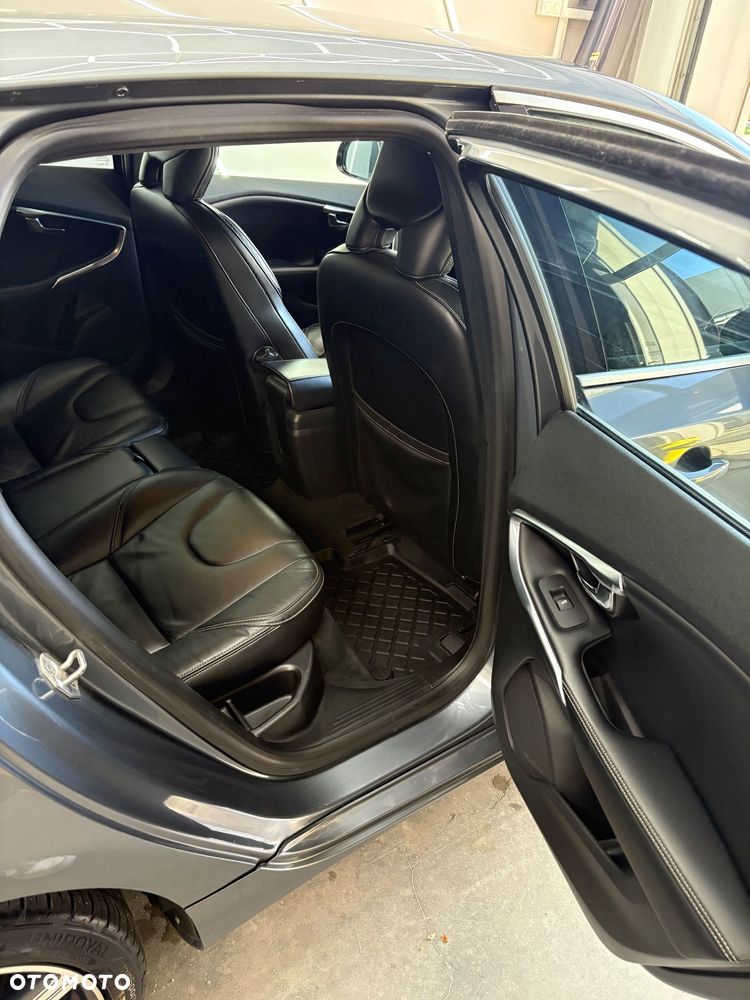 Volvo V40 D4 RDesign - 11