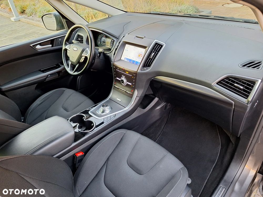 Ford S-Max 2.0 EcoBlue Titanium - 24