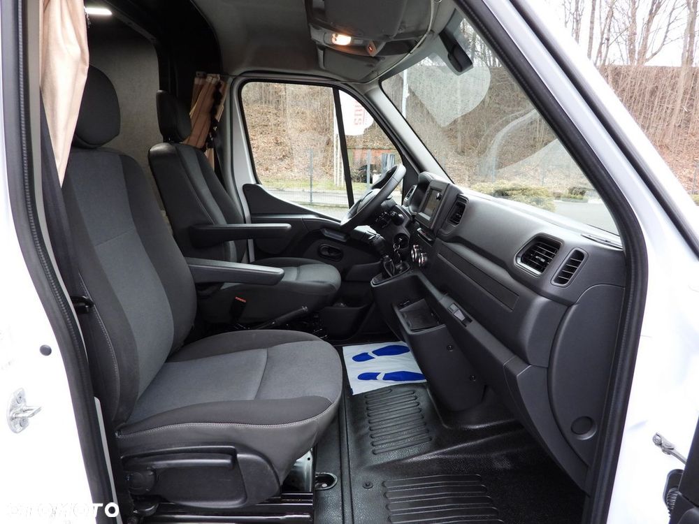Renault MASTER PLANDEKA 8 PALET TEMPOMAT NAWIGACJA LEDY PNEUMATYKA KLIMATYZACJA  165KM - 34