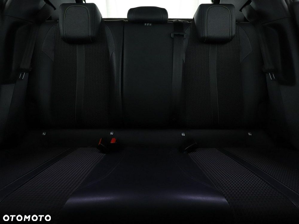 Peugeot 2008 1.2 PureTech GT Line S&S - 19