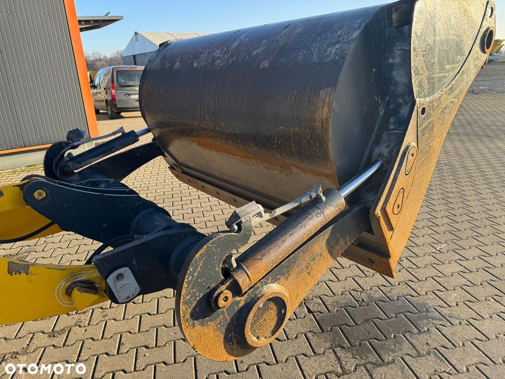 Komatsu WA100M-8E0 ŁADOWARKA KOŁOWA - 23