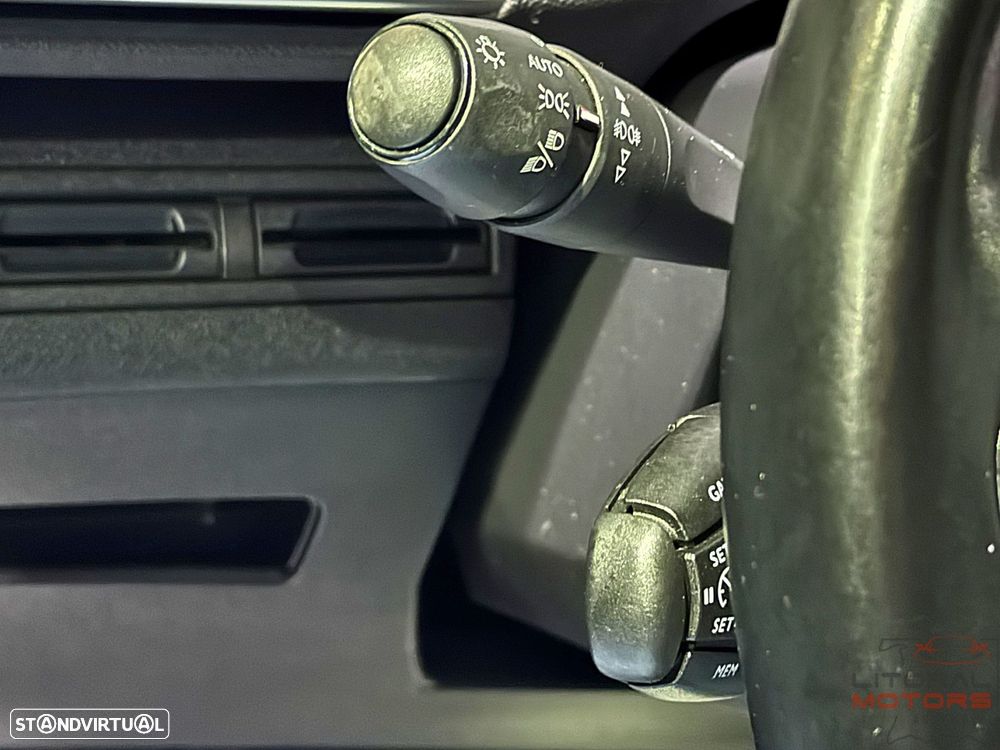 Peugeot 3008 1.5 BlueHDi Allure - 23