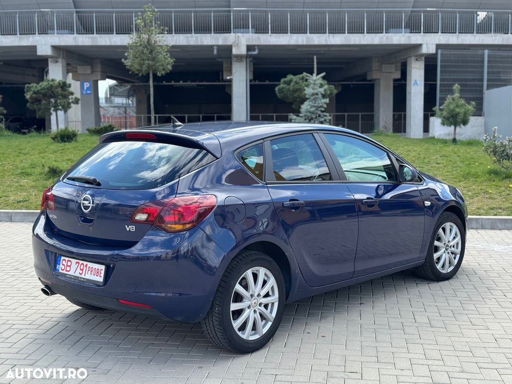 Opel Astra 2.0 CDTI DPF Automatik Exklusiv - 4