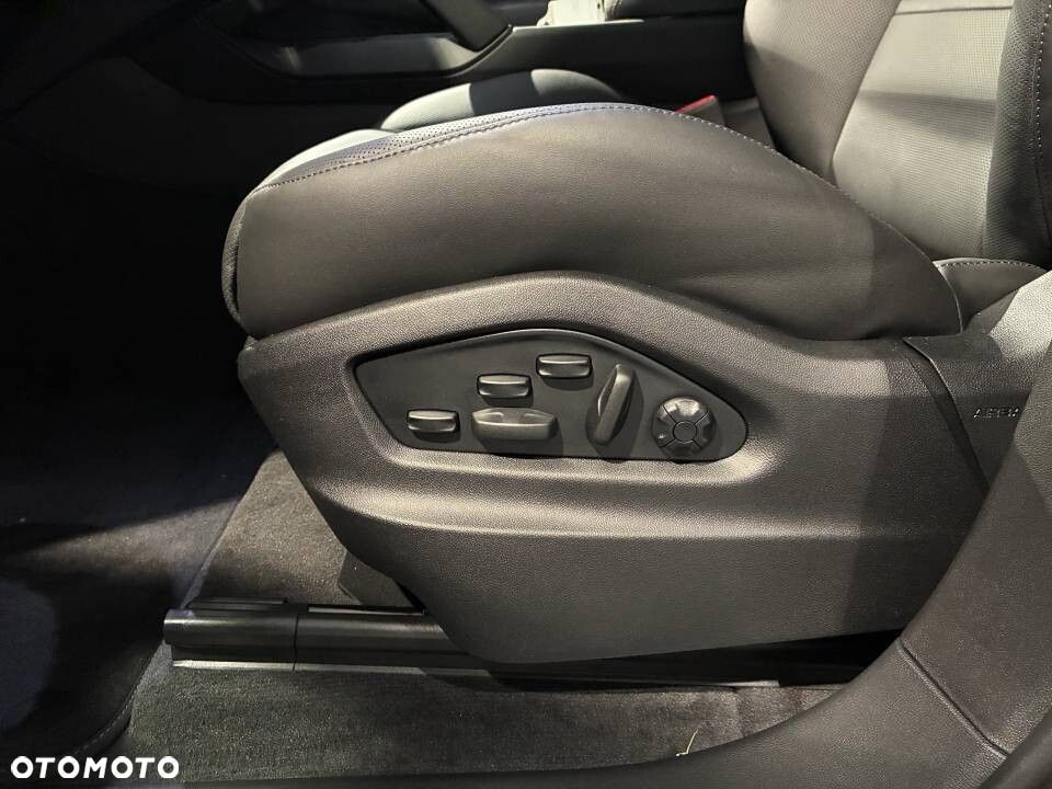 Porsche Cayenne - 24