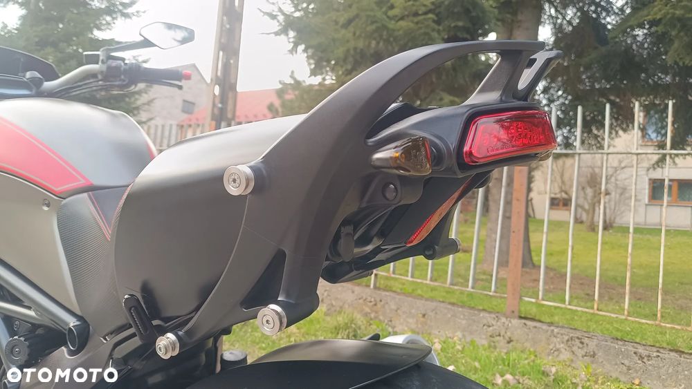 Ducati Diavel - 19